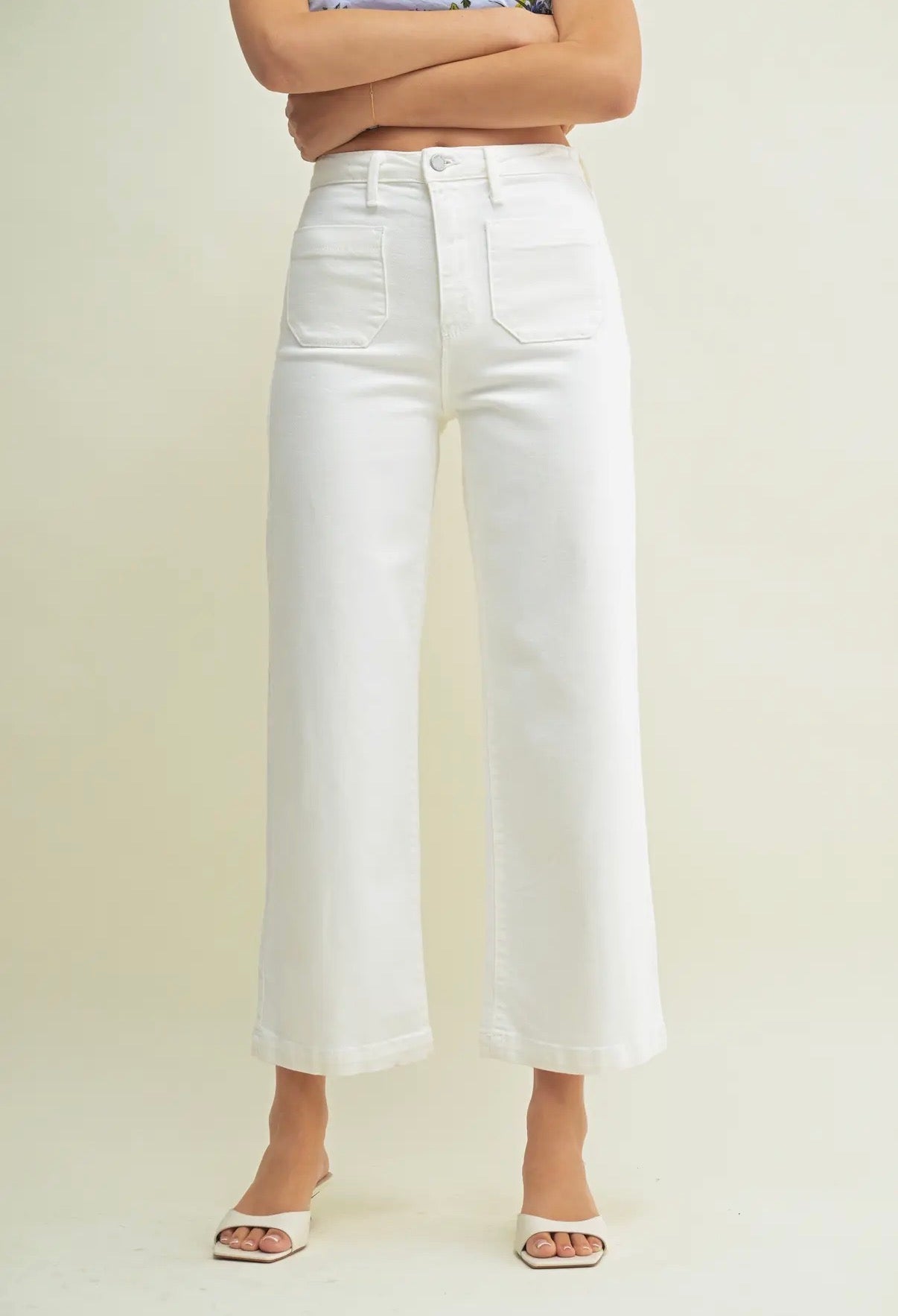 PATCH POCKET WIDE LEG