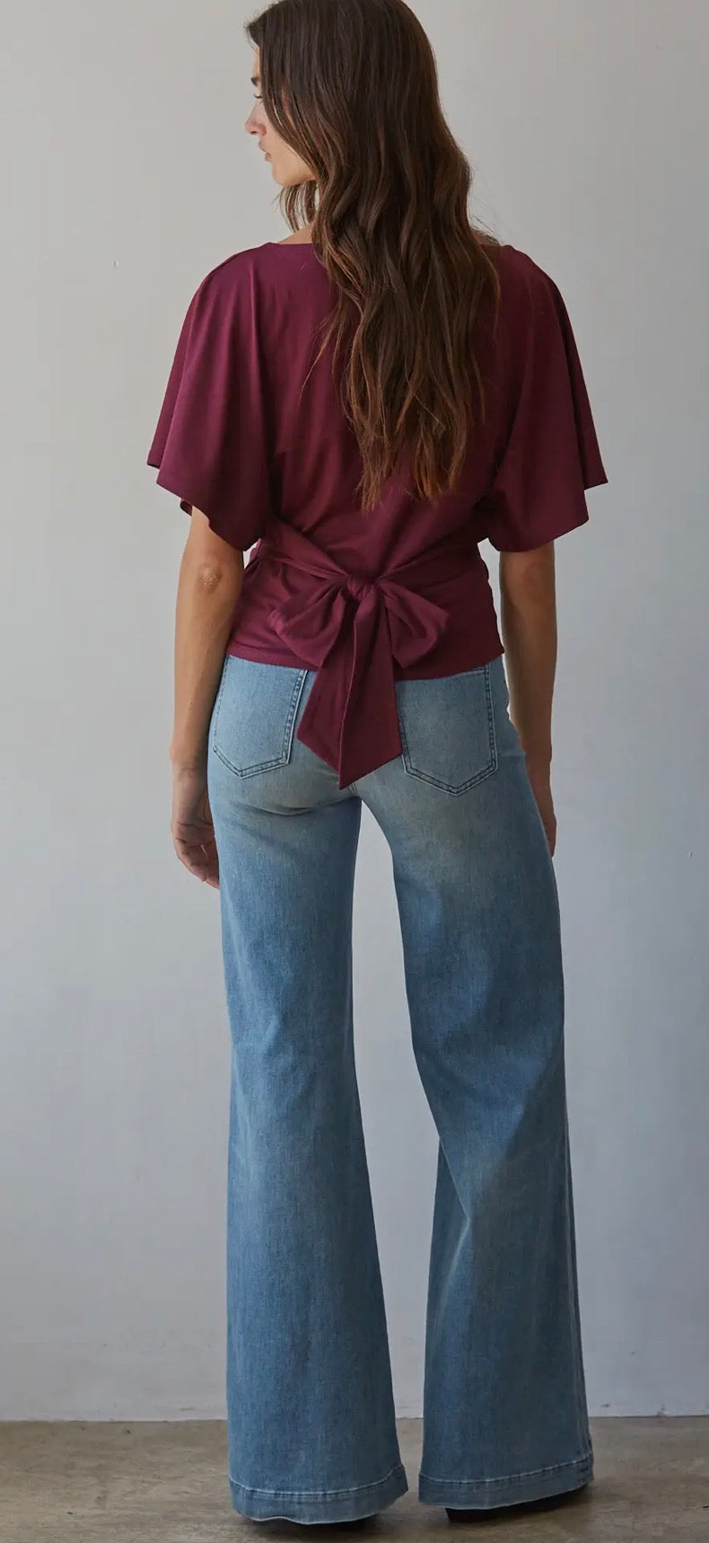 BOATNECK TOP WITH BOW