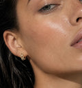 ANIKA HUGGIE HOOP GOLD