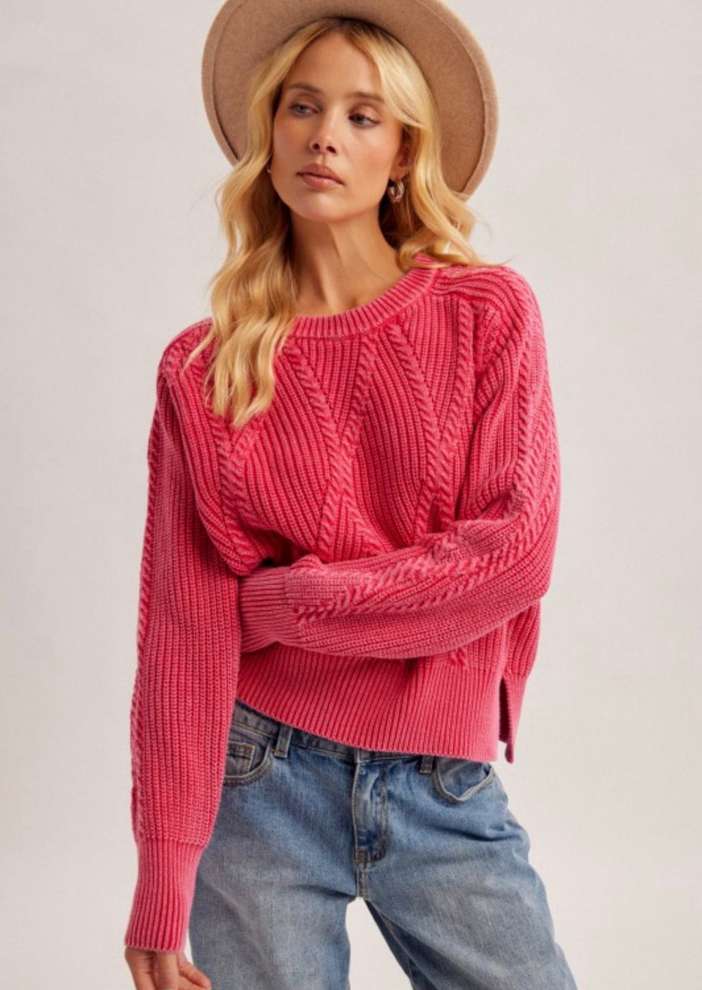 SCOOP NECK CABLE KNIT SWEATER