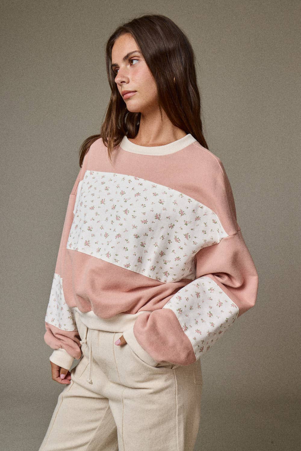 FLORAL PRINT COLOR CONTRAST TOP
